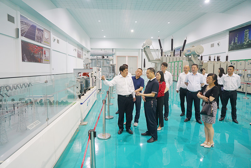 六盤水市鐘山區副區長趙奇率隊到公司考察